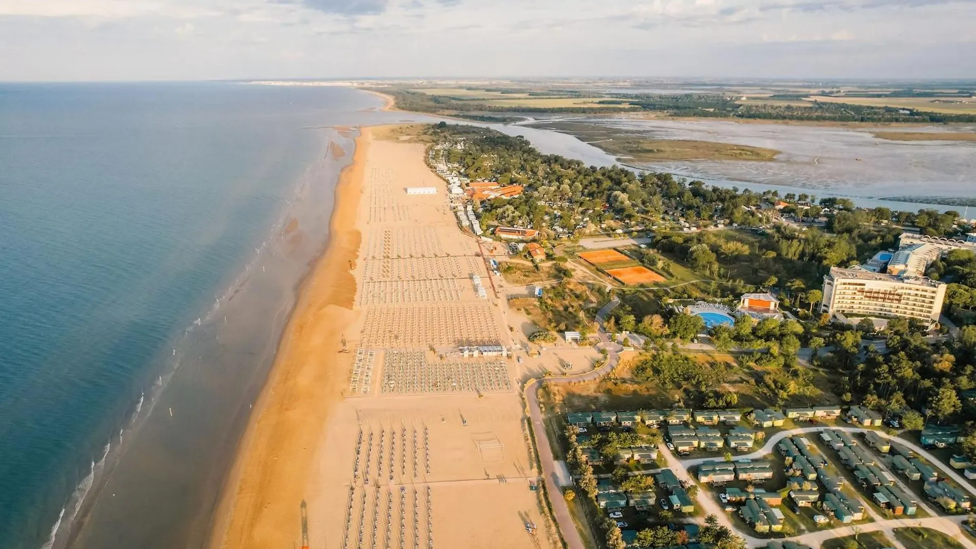 Warm Two-Room Flat With Terrace Near The Beach Bibione Italy
